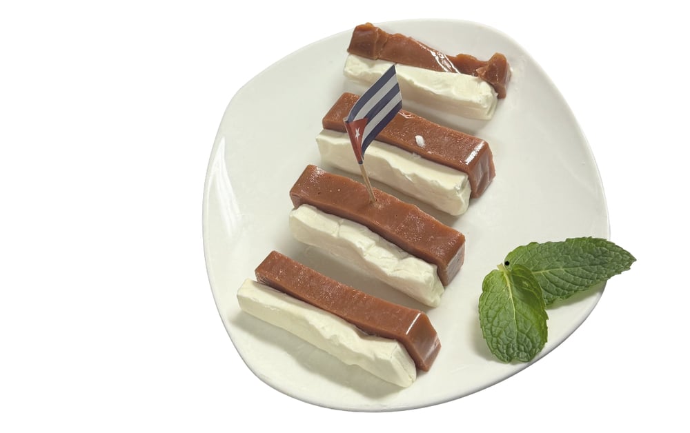 Guayaba Y Queso Crema