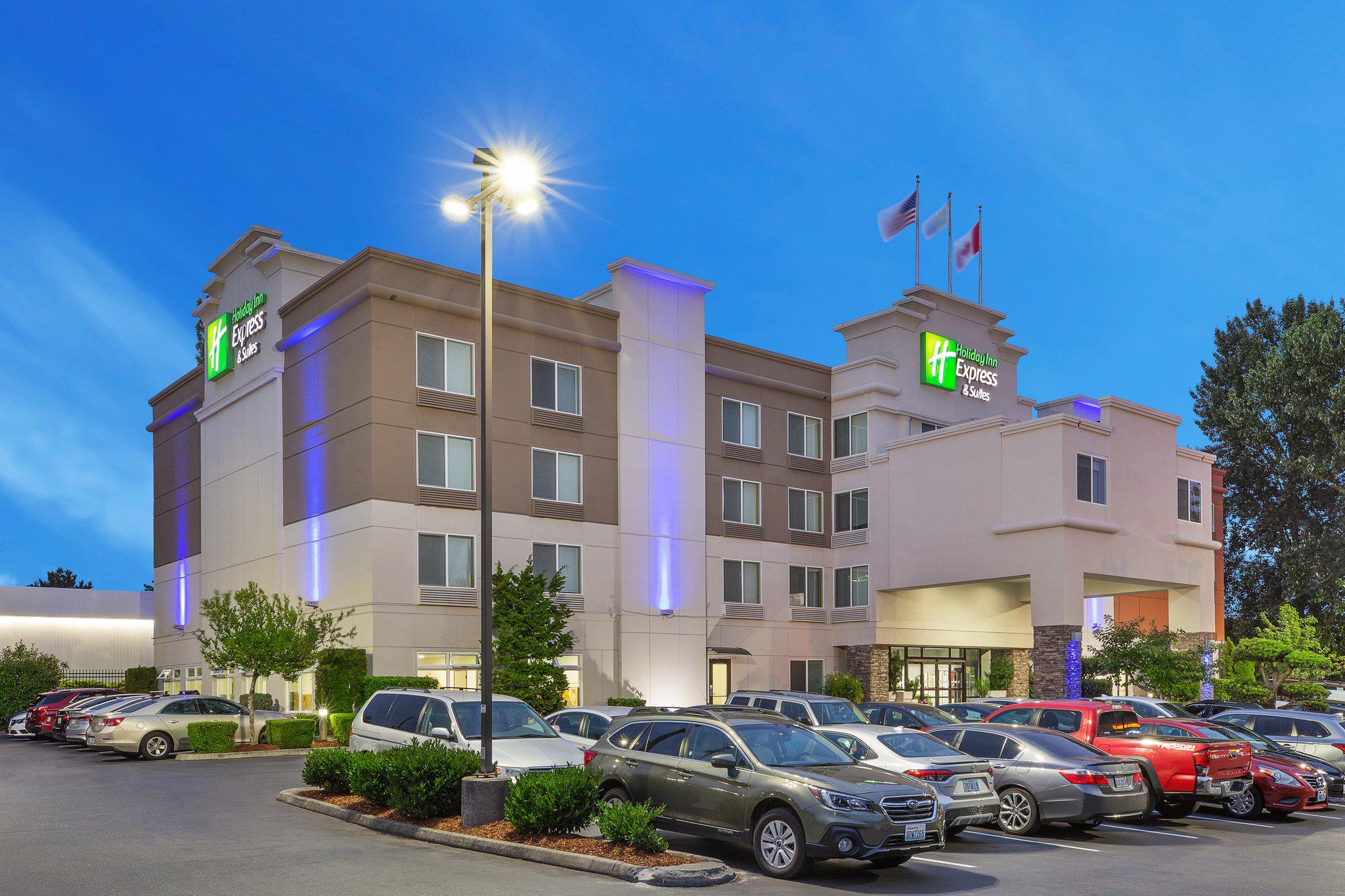 Holiday Inn Express & Suites Tacoma Photo