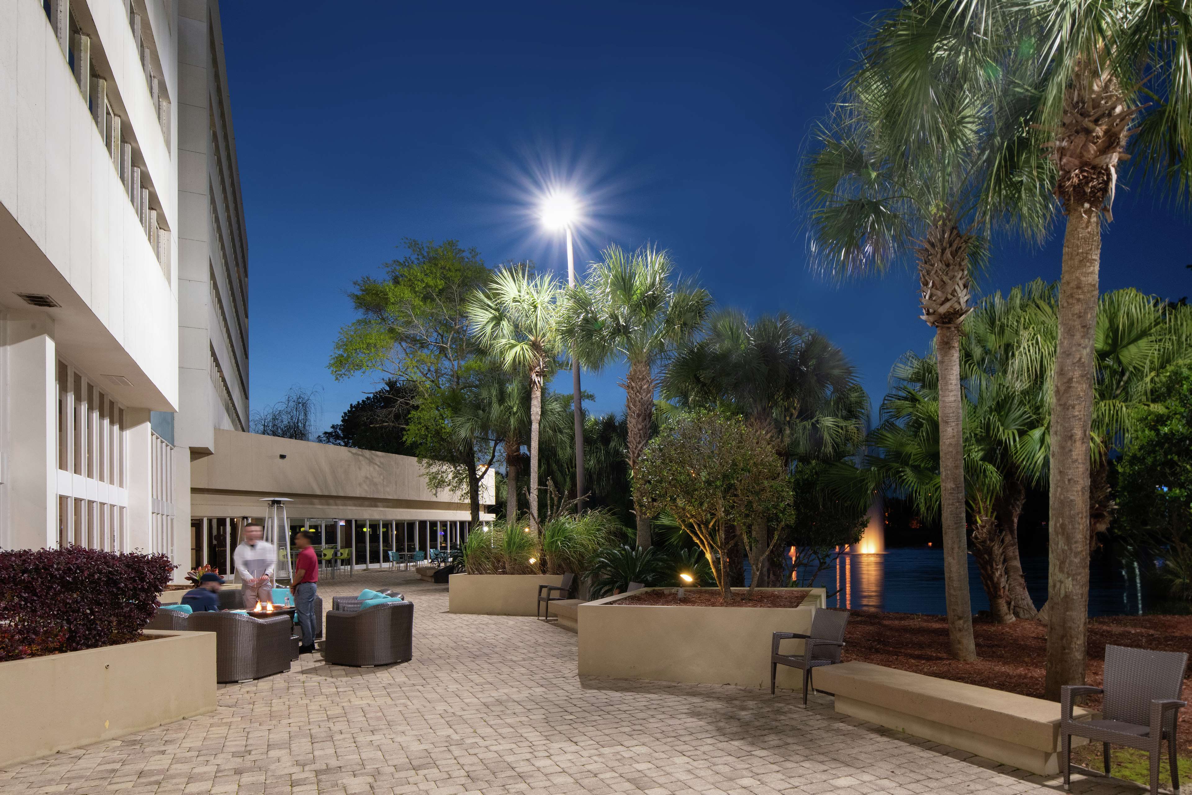 DoubleTree by Hilton Hotel Jacksonville Airport Photo