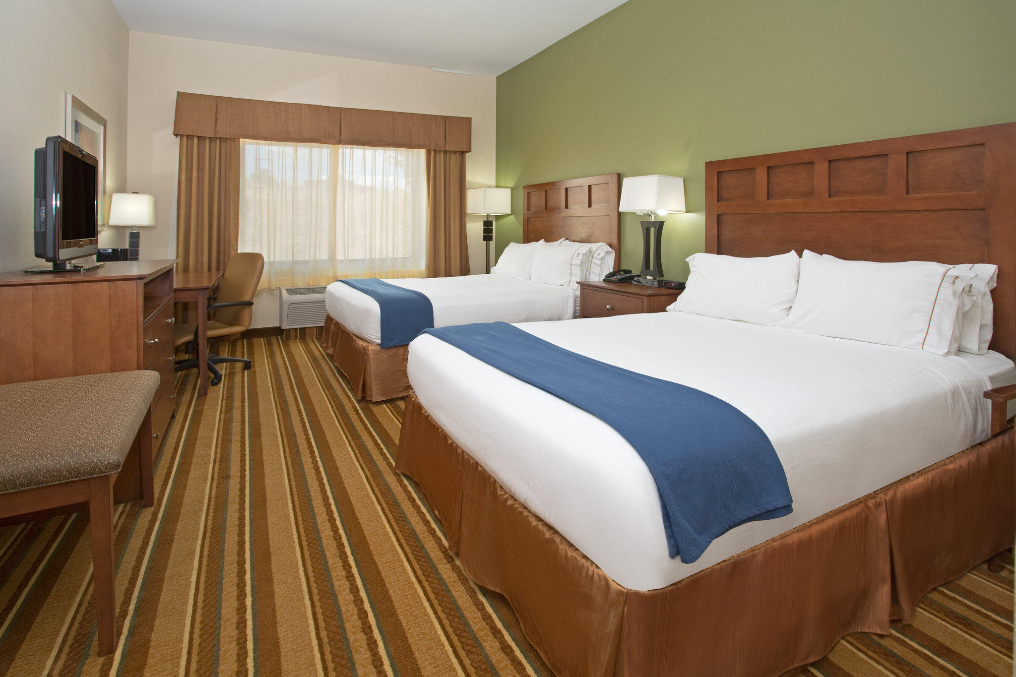 Holiday Inn Express & Suites Los Alamos Entrada Park Photo