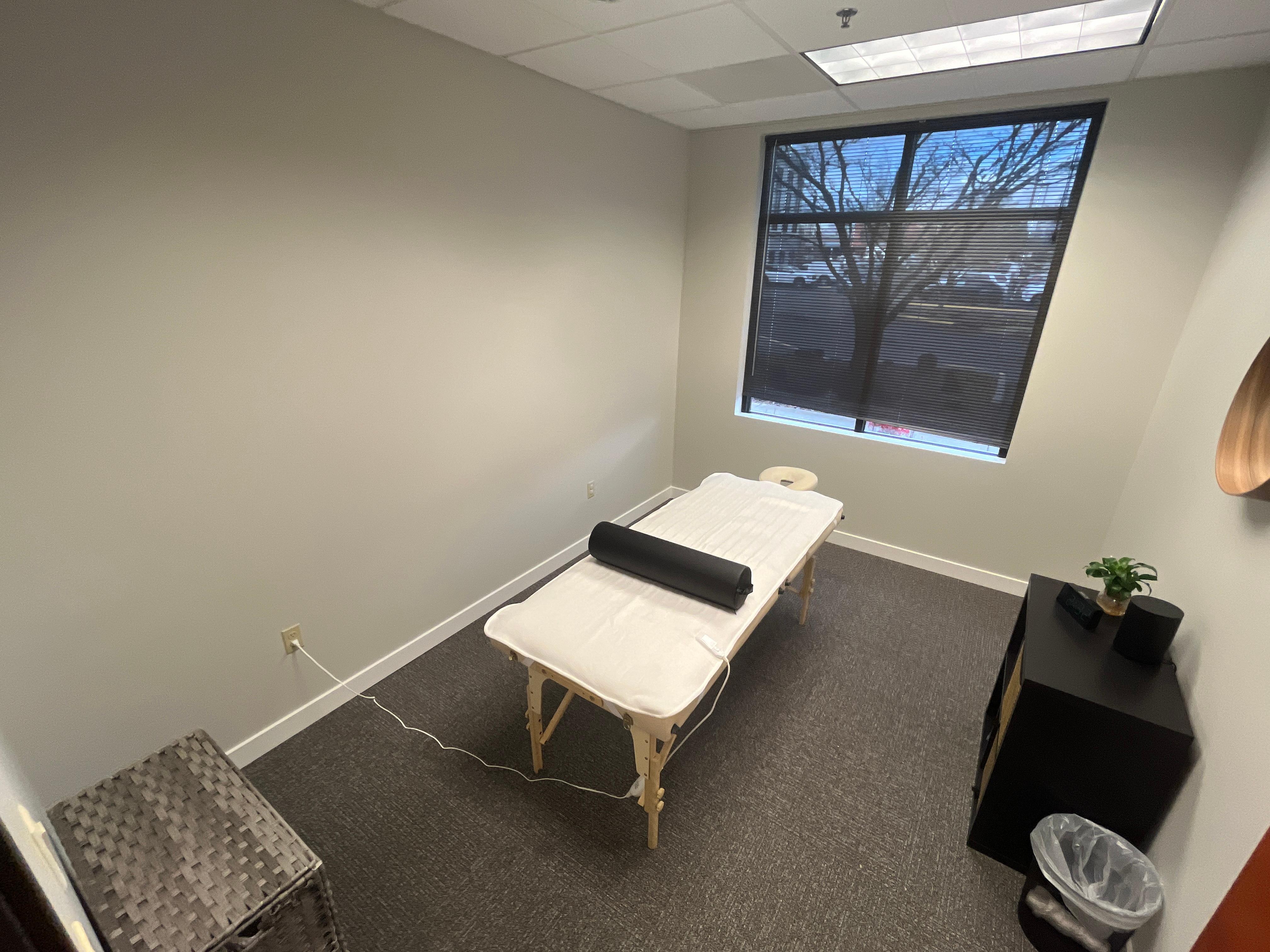 Accident Care Chiropractic Image