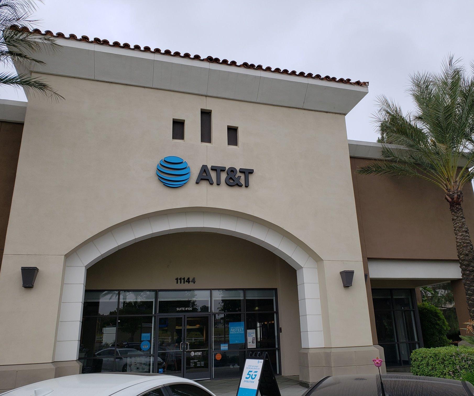 AT&T Store Photo