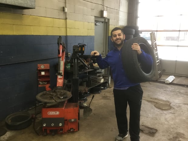Images Des Plaines Auto Clinic & Tire