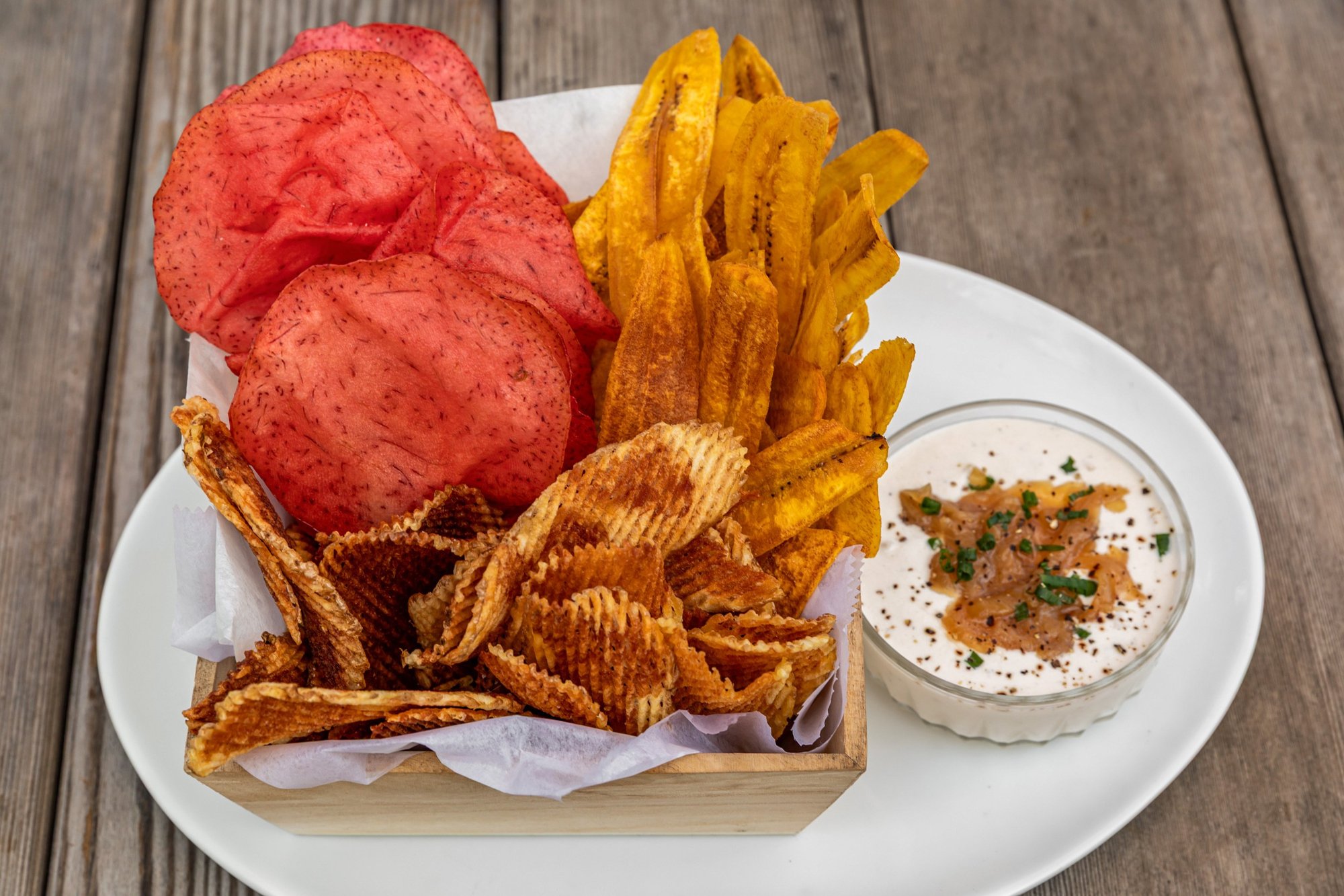 Et al Chips & Caramelized Onion Dip