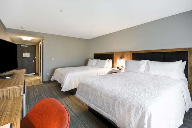 Images Hampton Inn & Suites Detroit/Warren