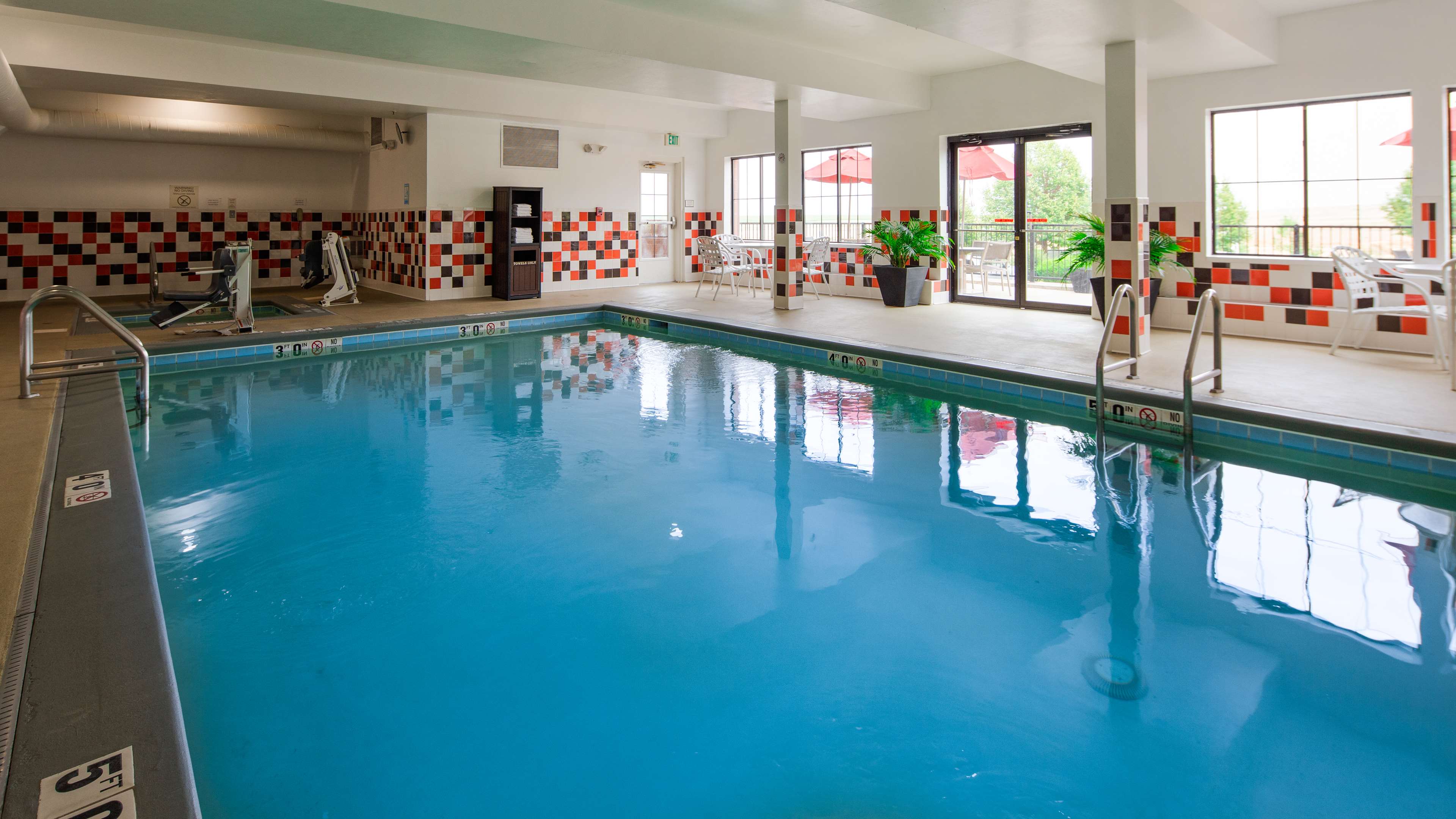 Best Western Plus Denver International Airport Inn & Suites Photo