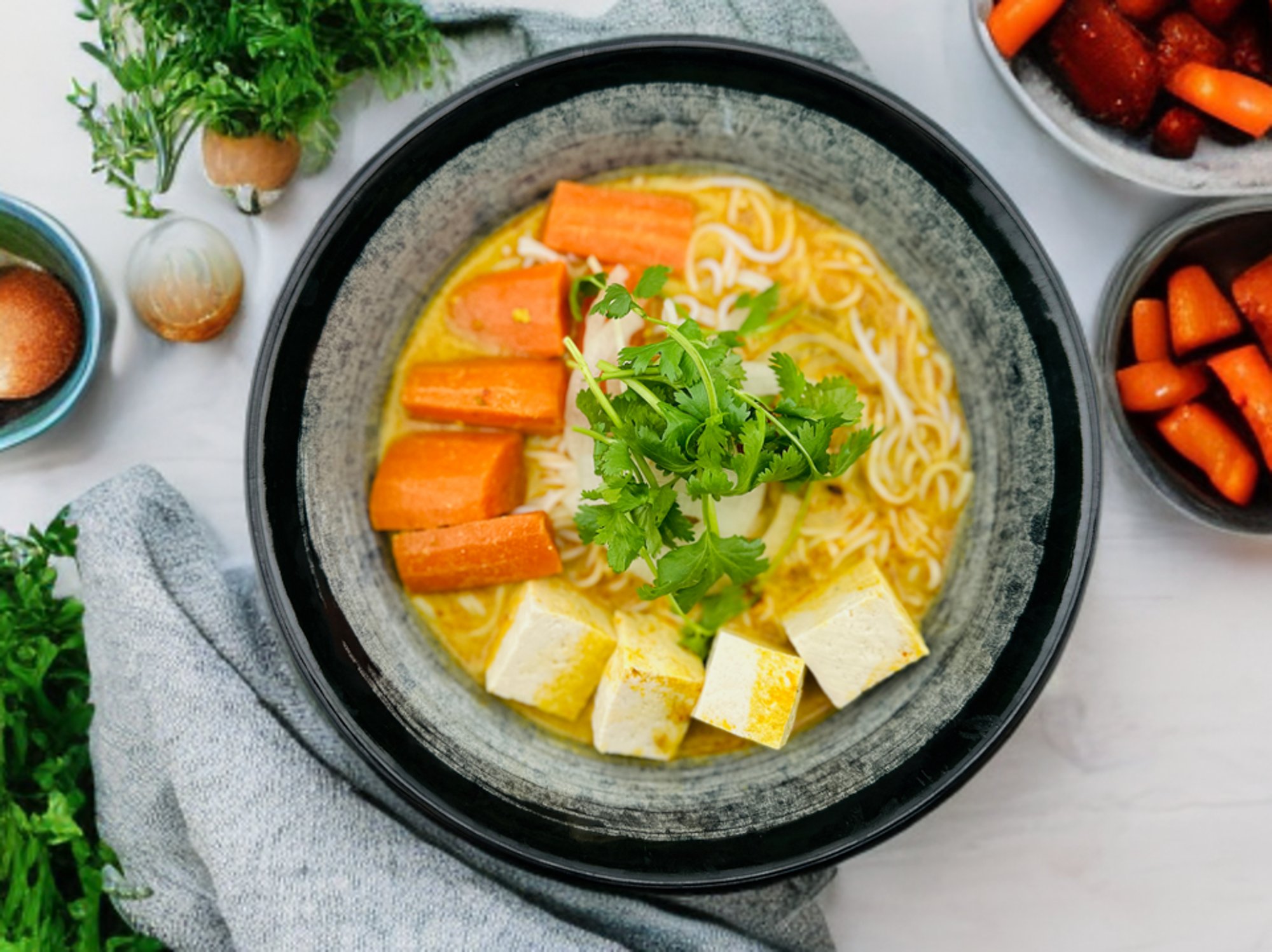 Curry Tofu with Noodle