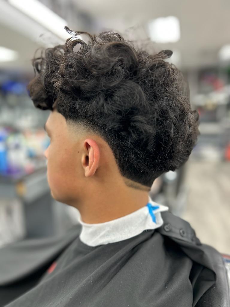 Gracias Papa Barbershop