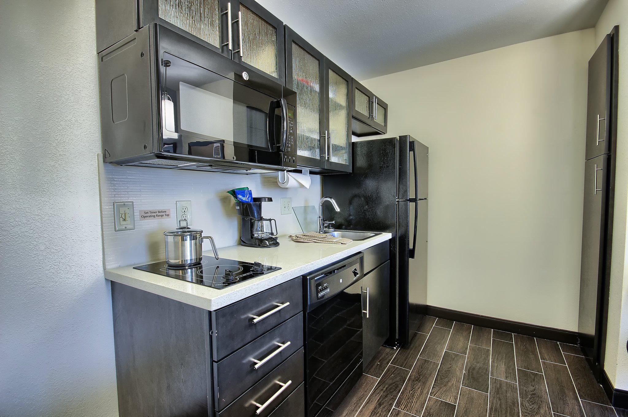 Candlewood Suites Columbus - Grove City Photo