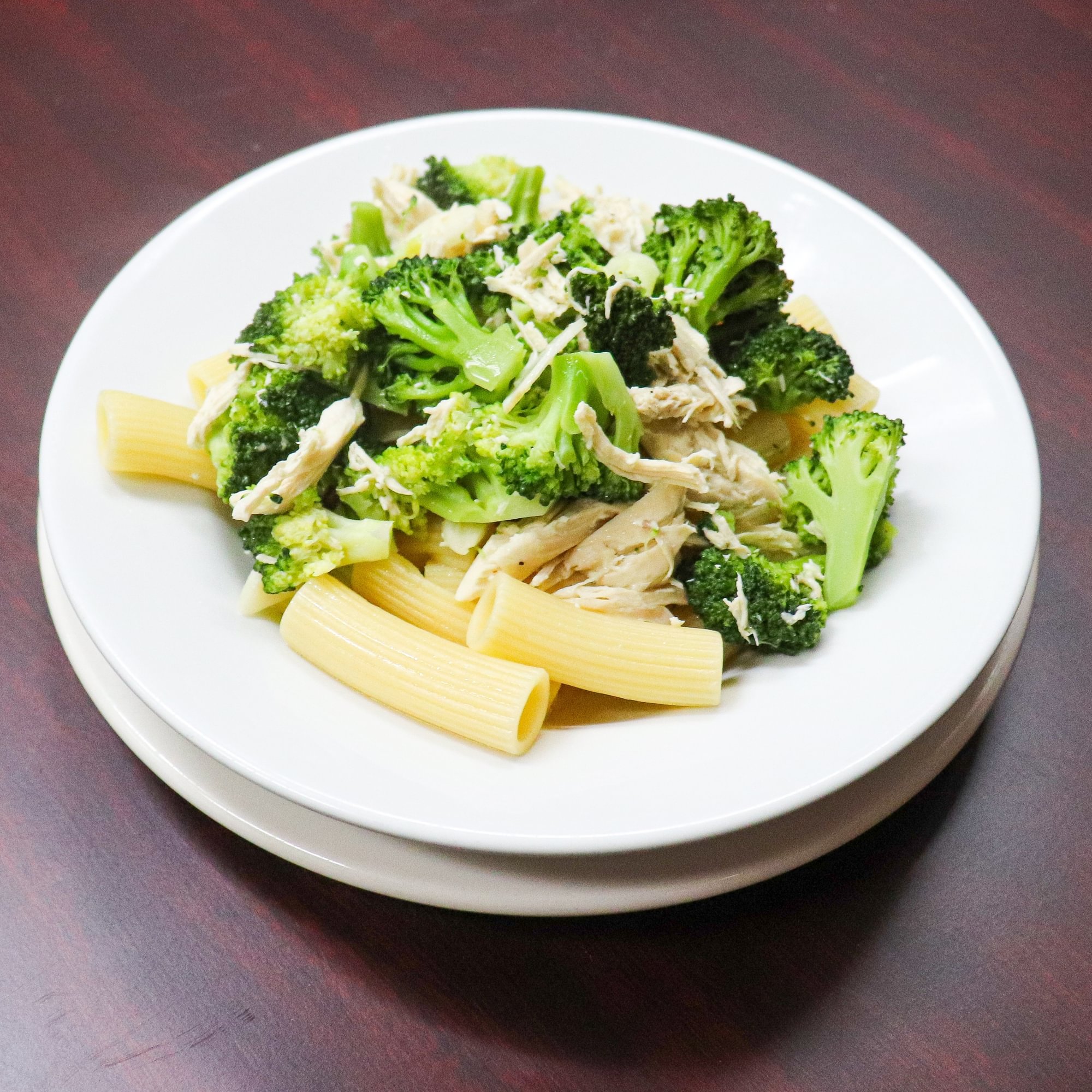 Rigatoni with Chicken & Broccoli, Garlic & Olive Oil Sauce