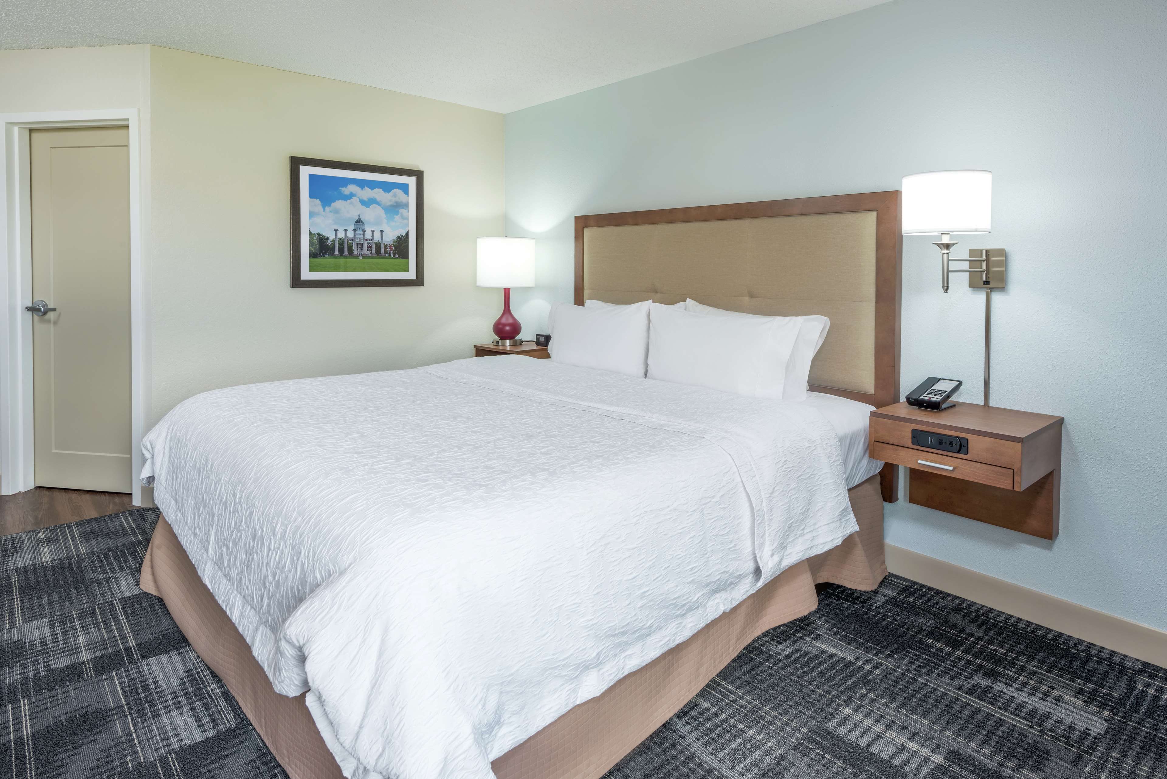 Guest room