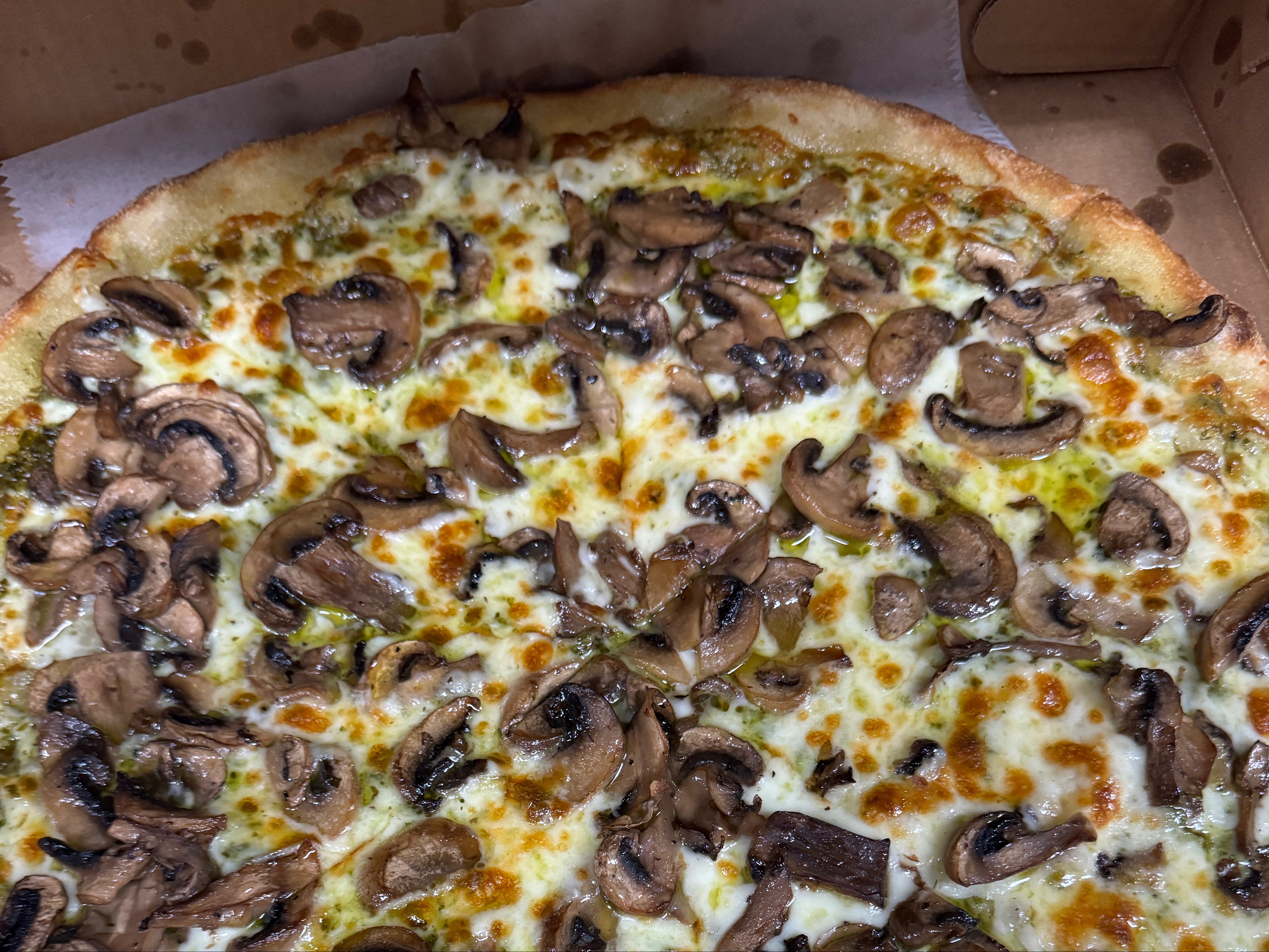 Al Pesto Large 16"