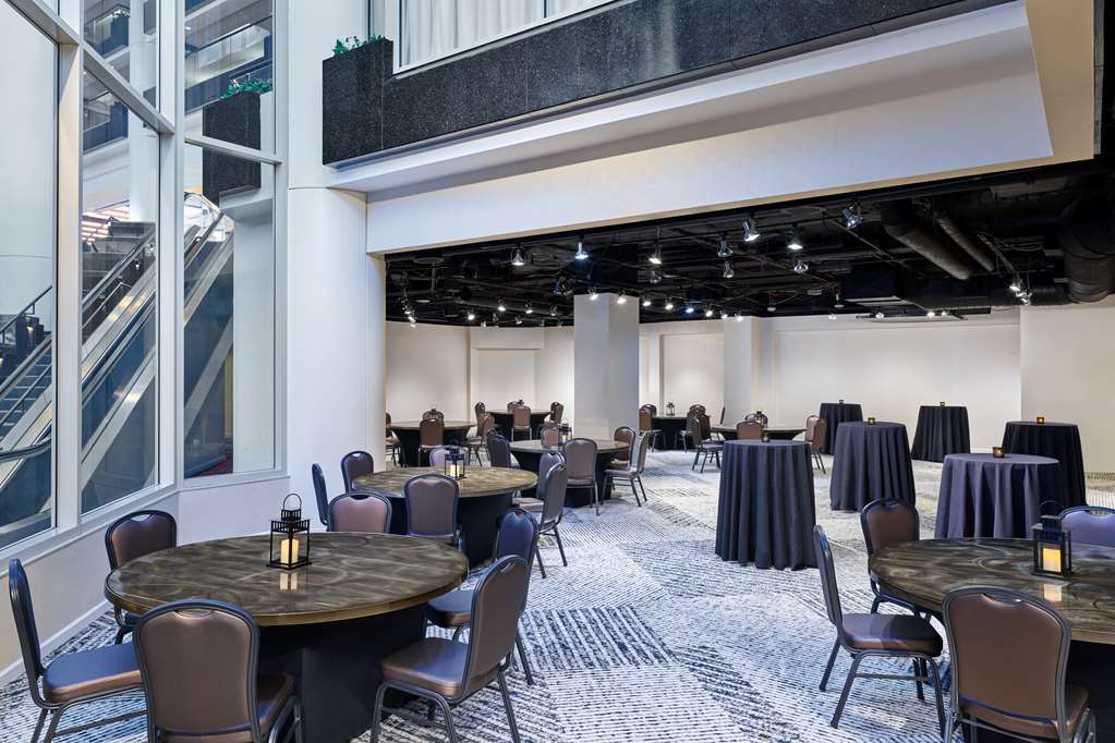 Hilton Atlanta Airport Image