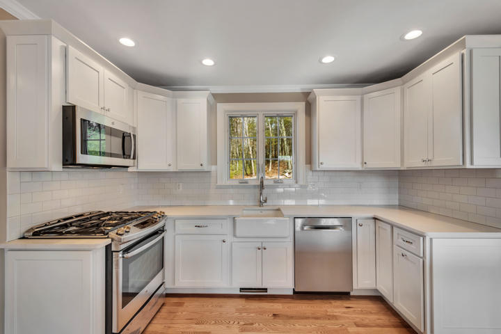 Images Rhodes Realty Associates