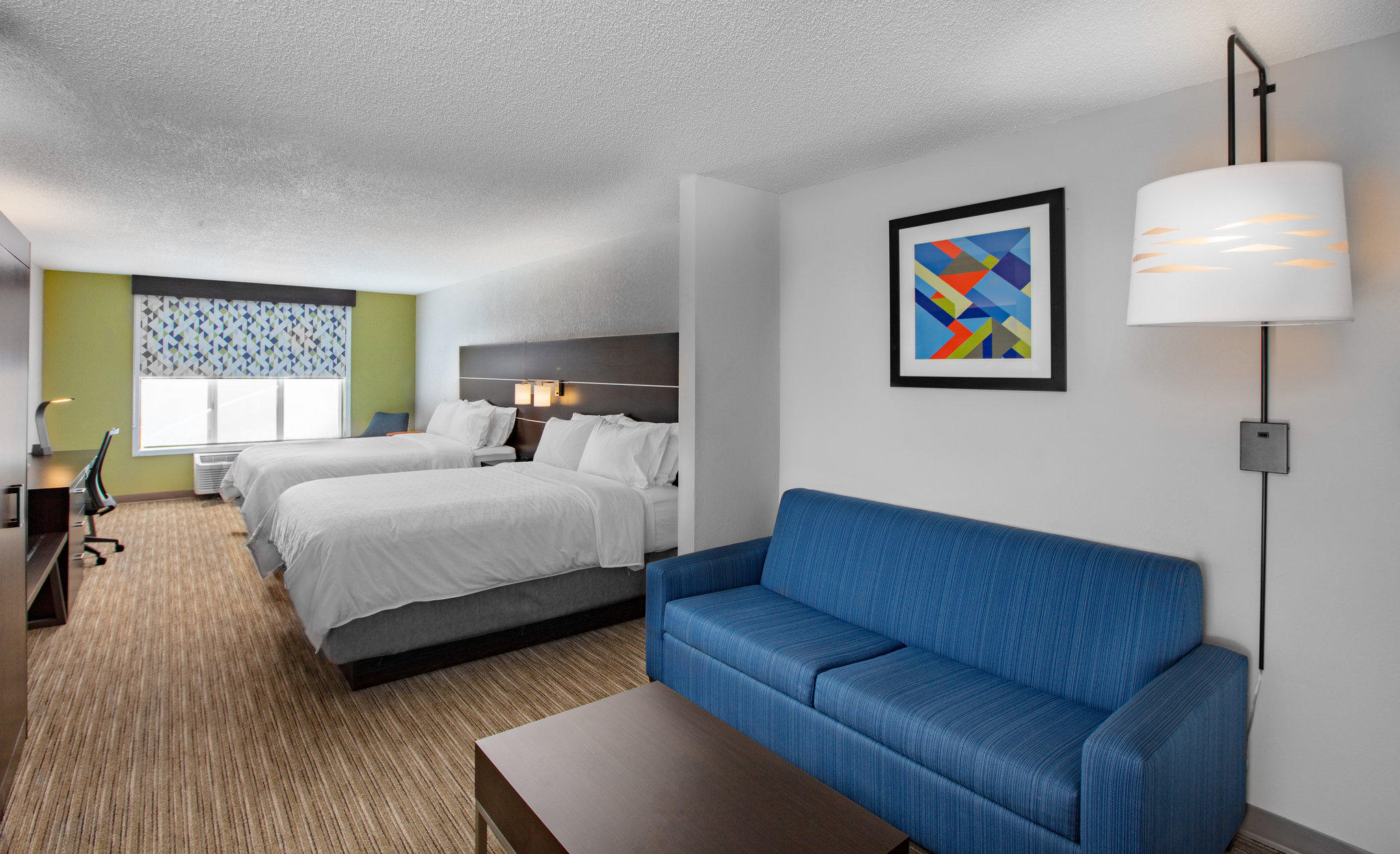 Holiday Inn Express & Suites Altoona-Des Moines Photo