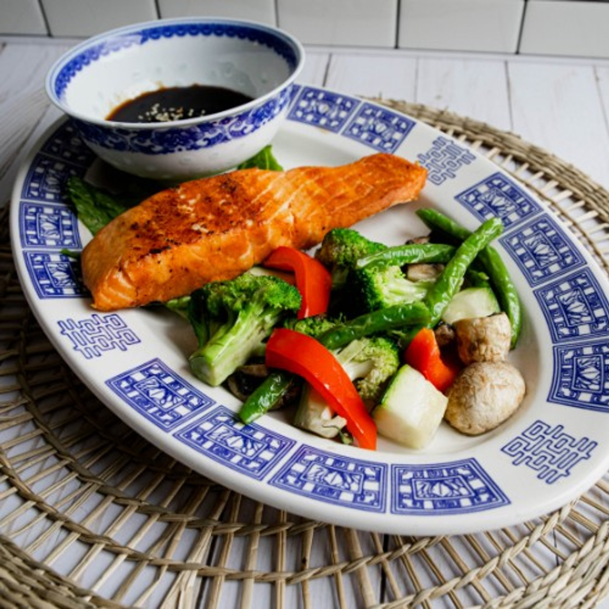 Grilled Atlantic Salmon W/Steamed Veggies