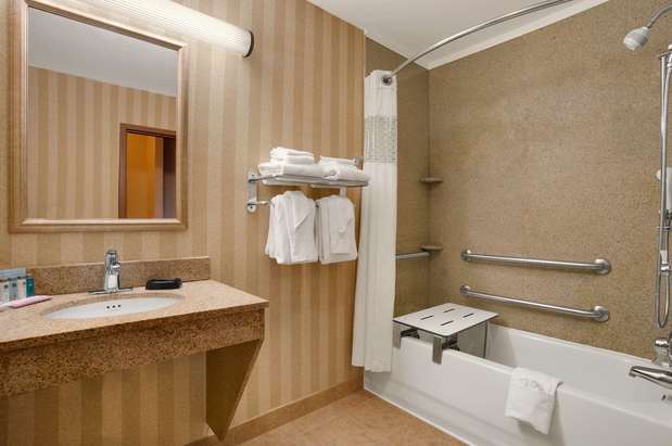 Images Hampton Inn & Suites Detroit/Sterling Heights