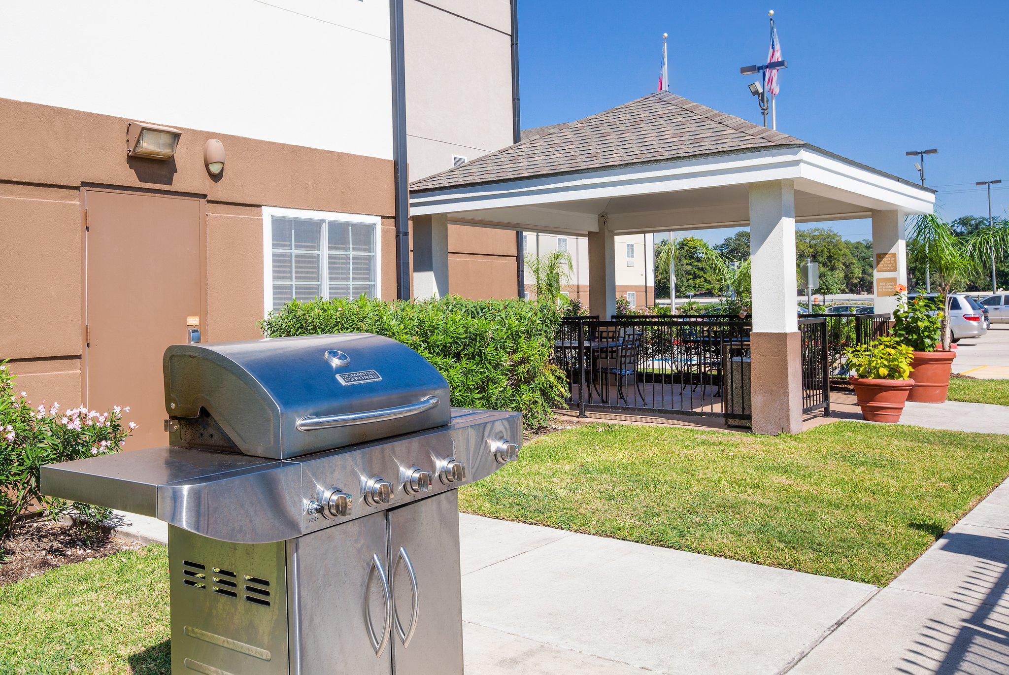 Candlewood Suites Lake Jackson-Clute Photo