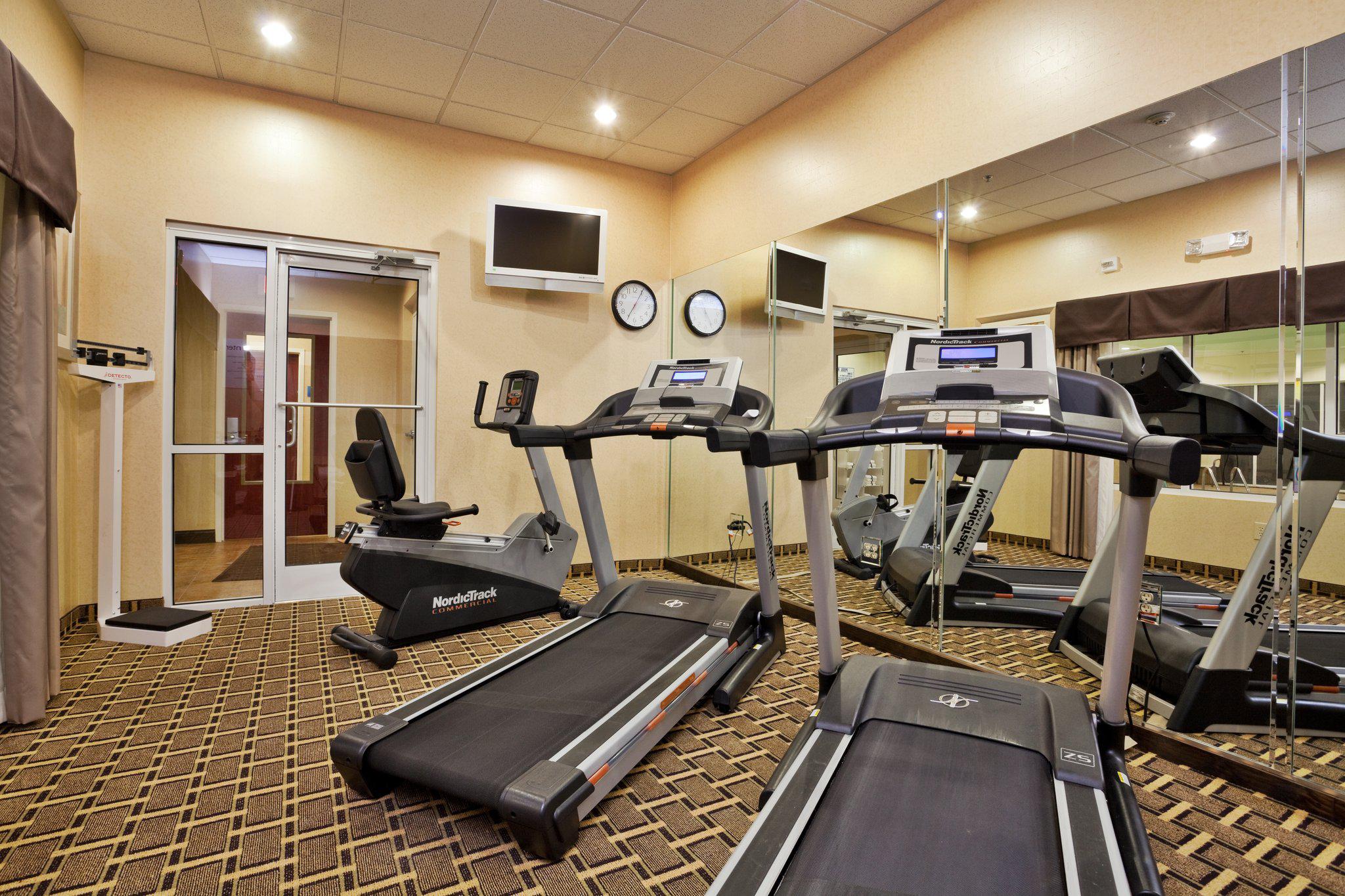 Holiday Inn Express & Suites Statesville Photo