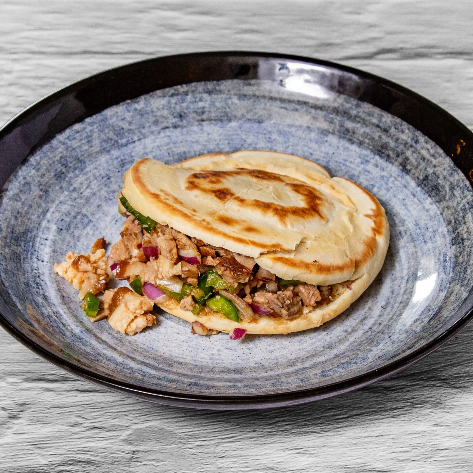 肉夹馍 (猪肉) / Stewed Pork Burger