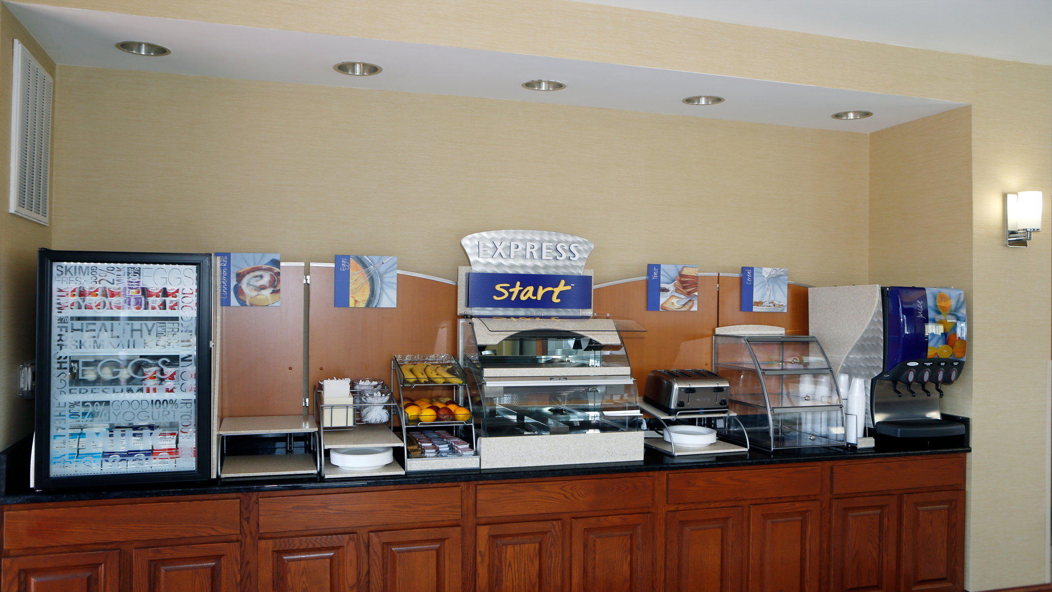 Holiday Inn Express Leland - Wilmington Area Photo