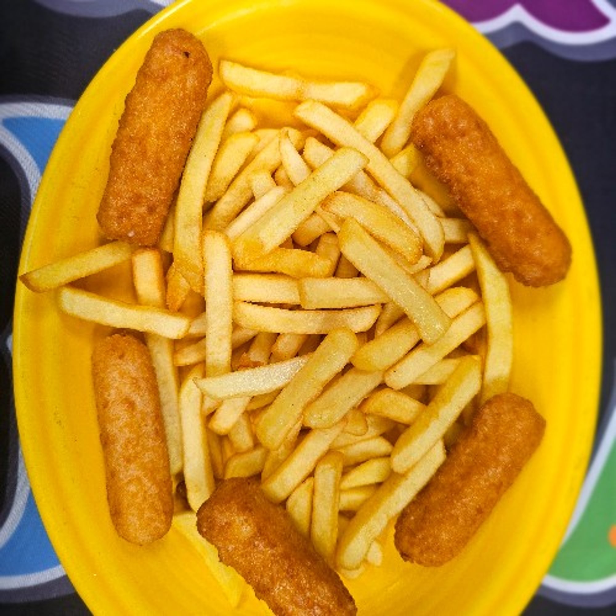 K#8 Cheese Sticks & Fries