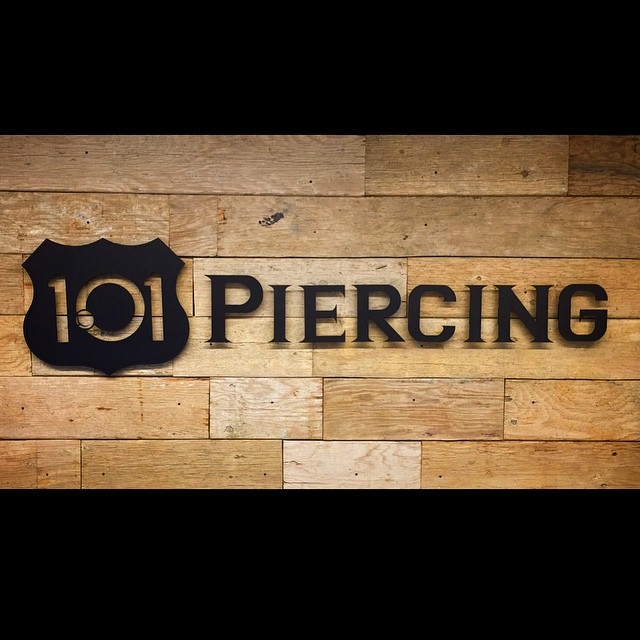 101 Piercing Logo