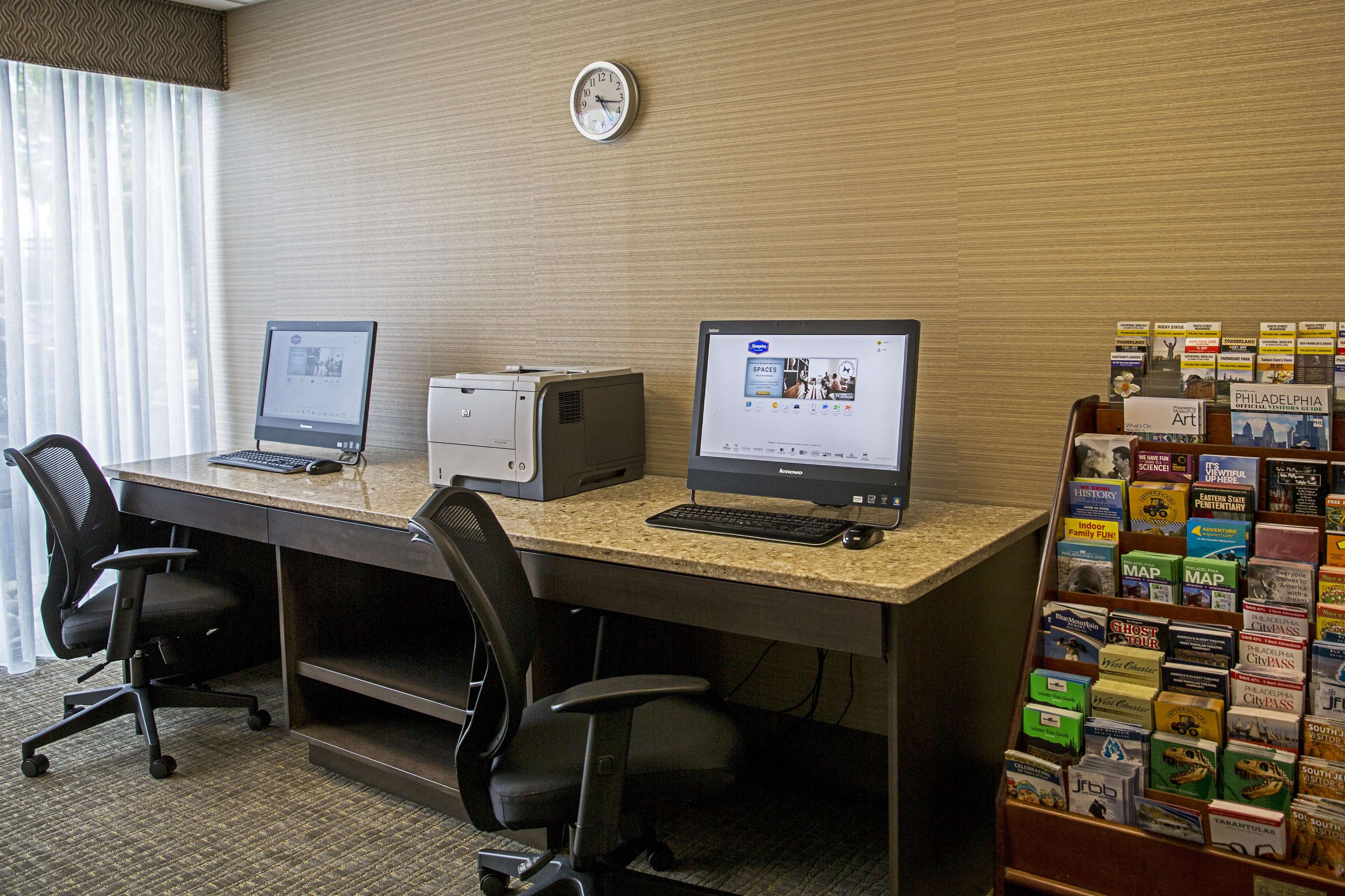 Hampton Inn Philadelphia-International Airport Photo