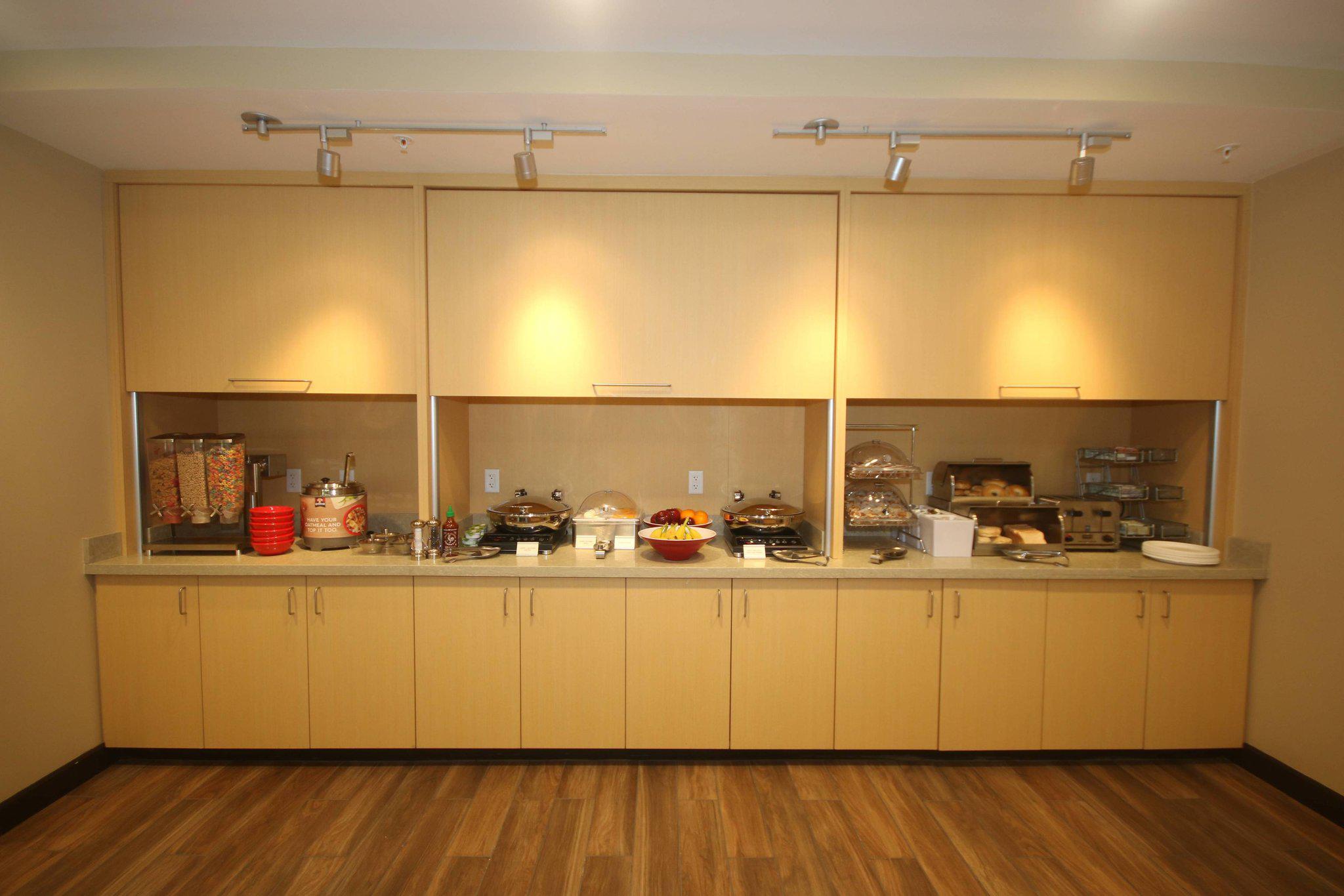 TownePlace Suites by Marriott Charleston-North Charleston Photo