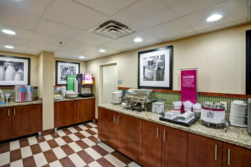 Hampton Inn Morgantown Image