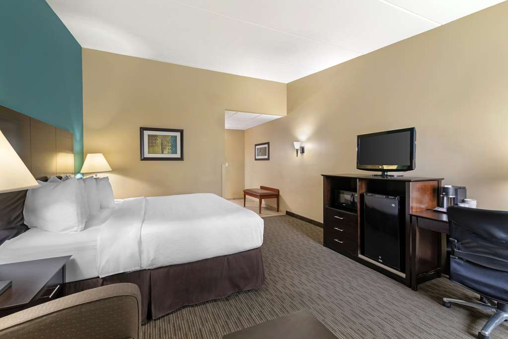 Best Western Plus Plattsburgh Image