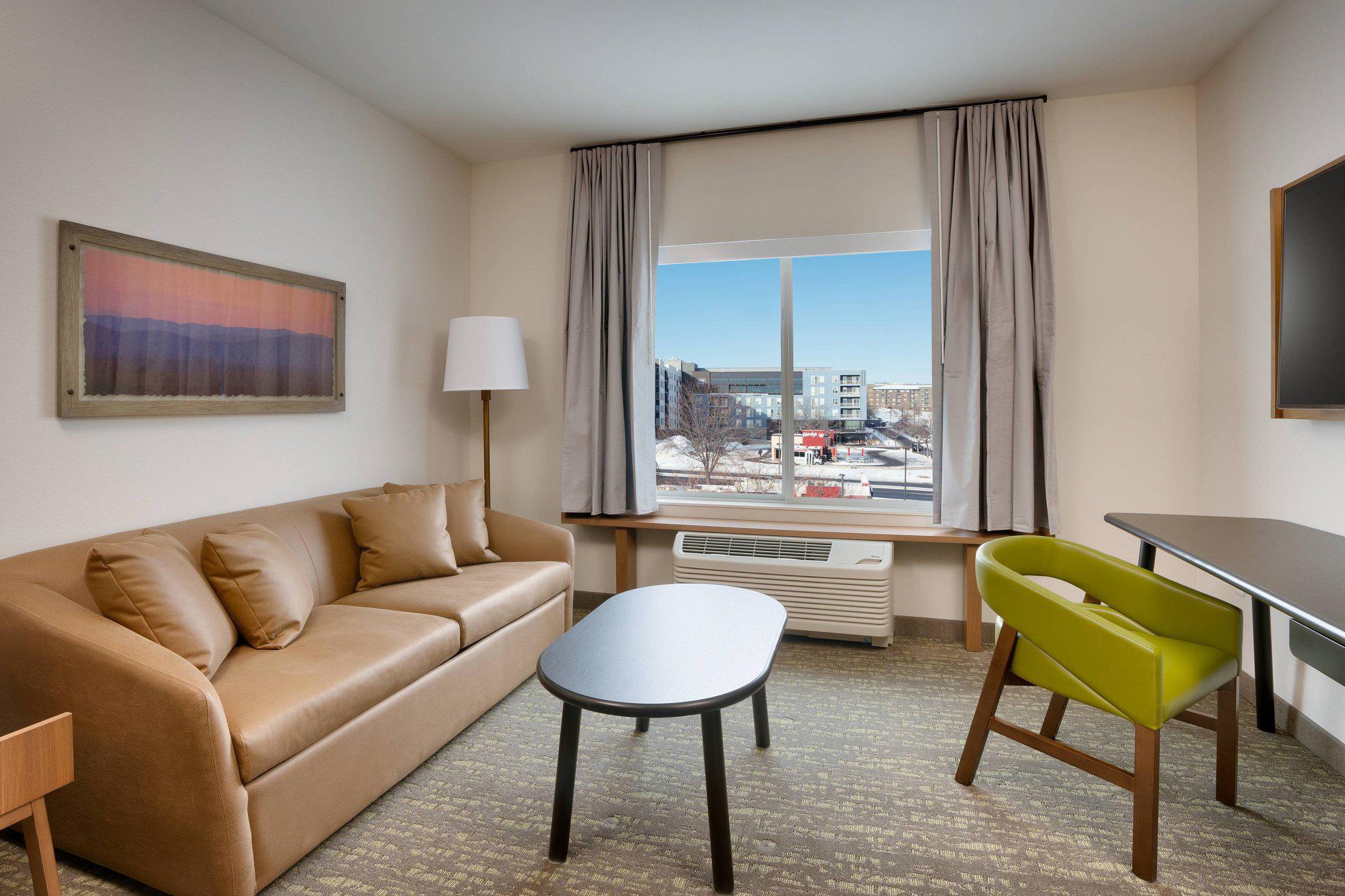 Fairfield Inn & Suites by Marriott Denver West/Federal Center Photo