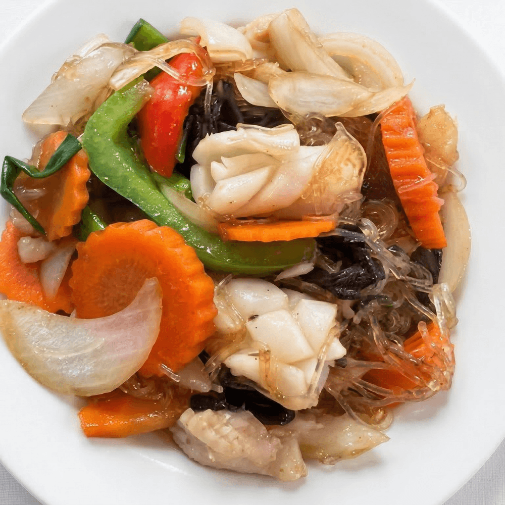Seafood Claypot Noodles