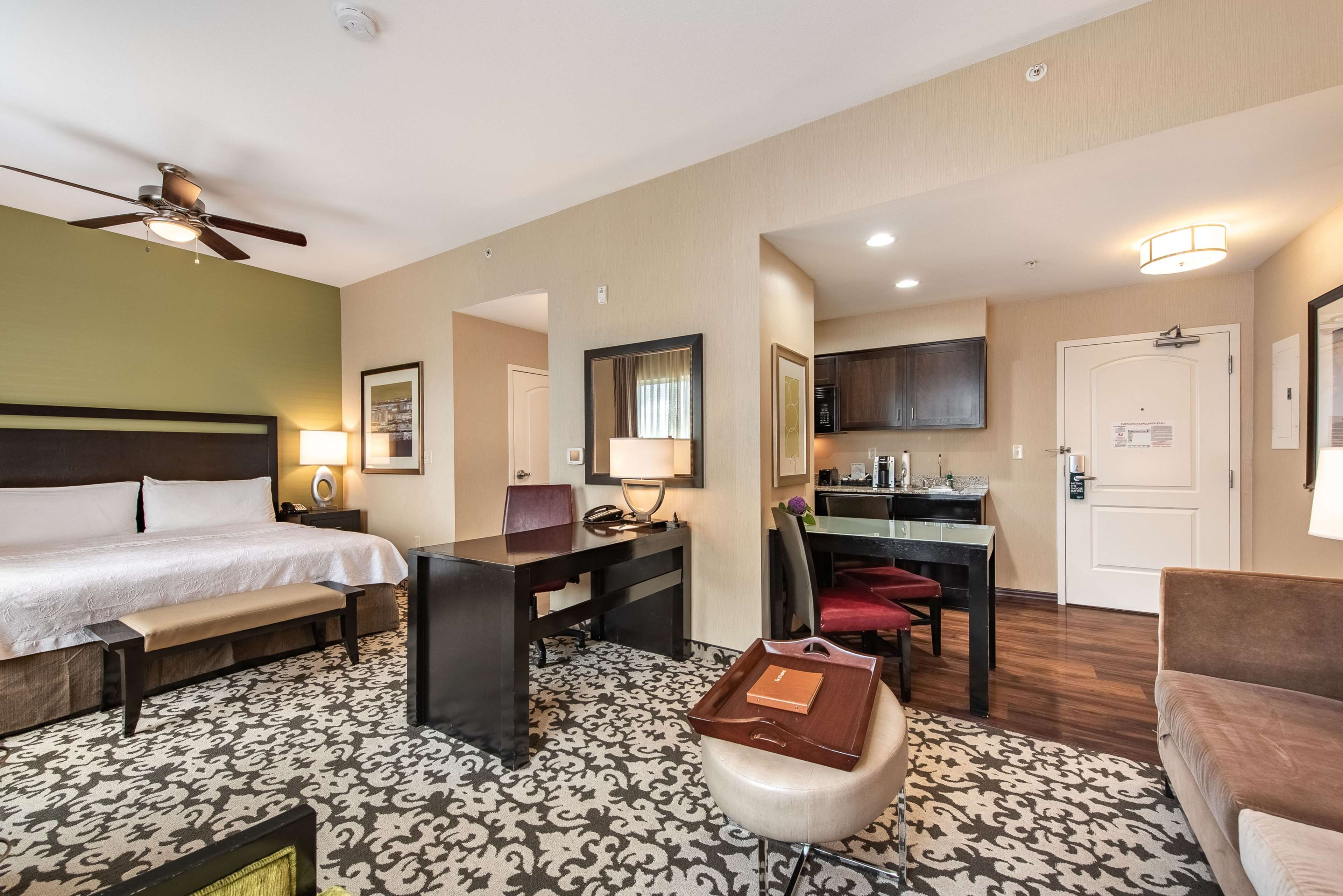 Guest room