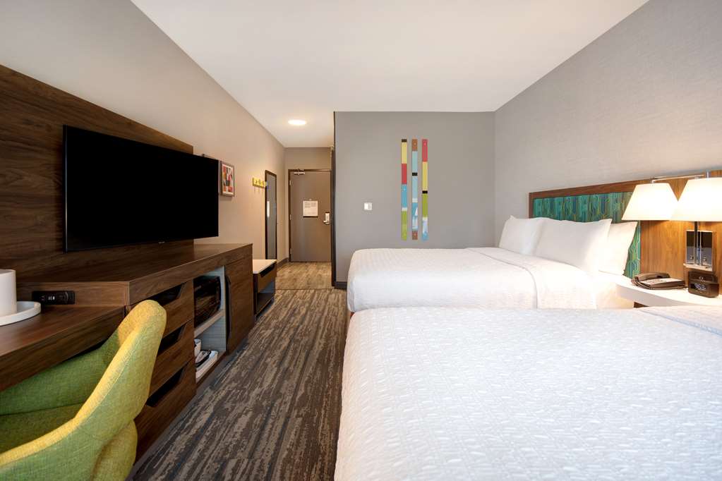 Hampton Inn & Suites Ontario Rancho Cucamonga Image