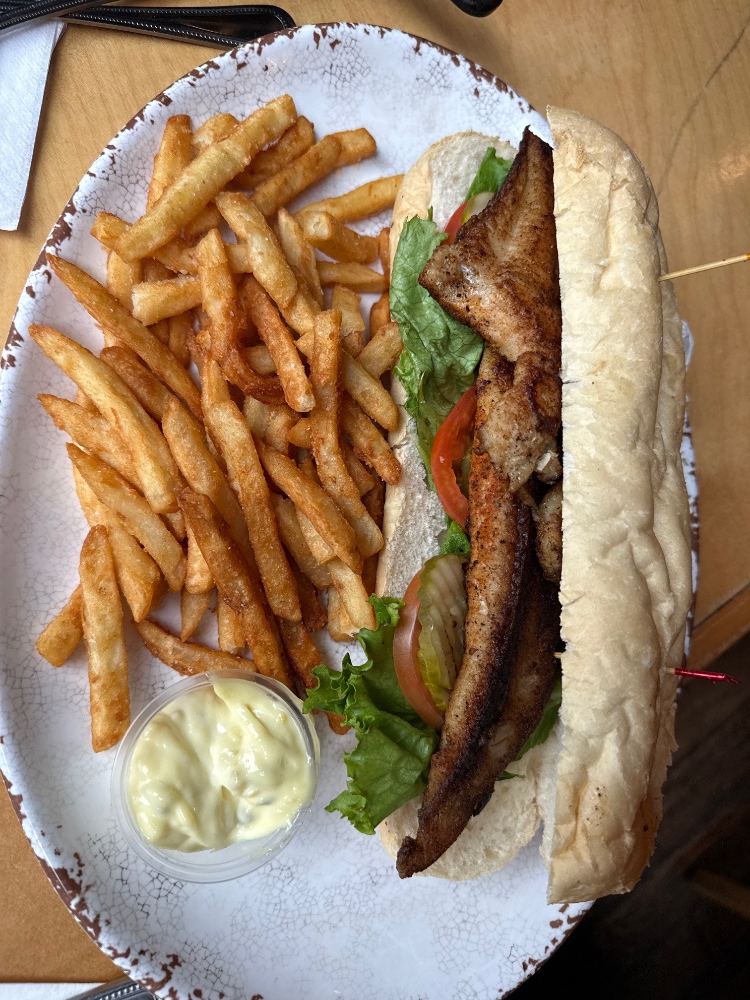 DELTA CATFISH PO’BOY