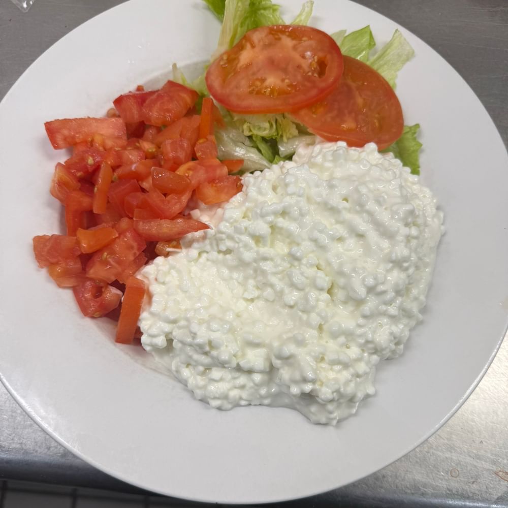 Cottage Cheese & Tomato Salad