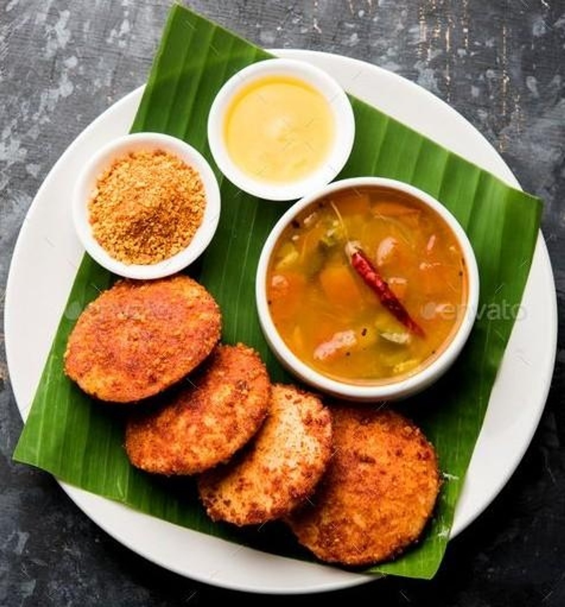 Ghee Podi Idli (4 Pieces)