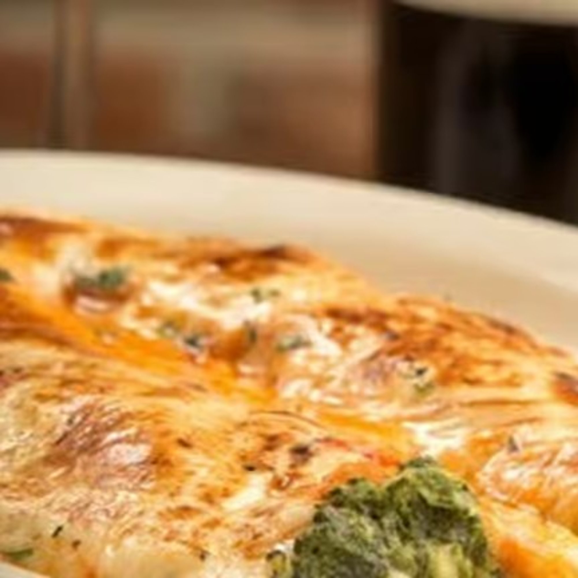 Canelones Caseros De Espinaca Y Ricotta Con Salsa De Tomate Y Salsa Blanca