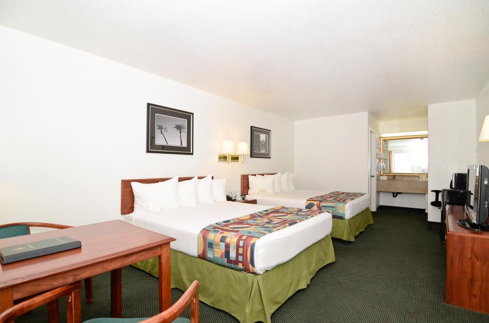 Best Western Colorado River Inn Photo