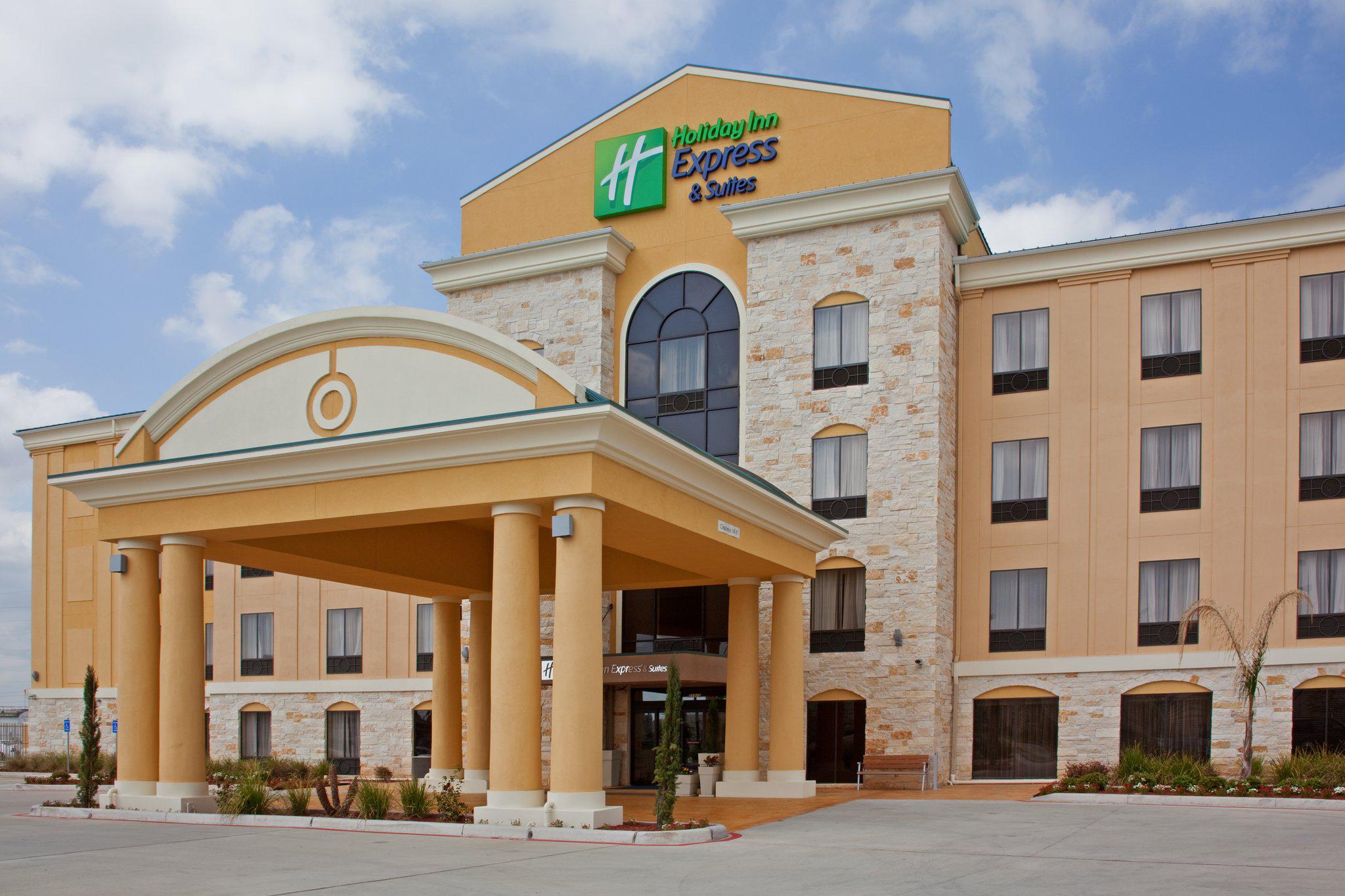 Holiday Inn Express & Suites Katy Photo