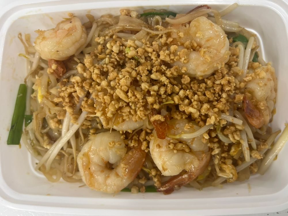 L21. Pad Thai Noodle