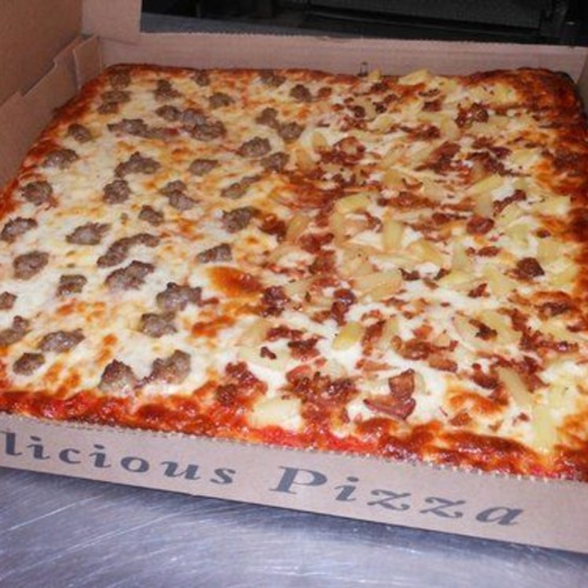 12 Cut Square Pizza