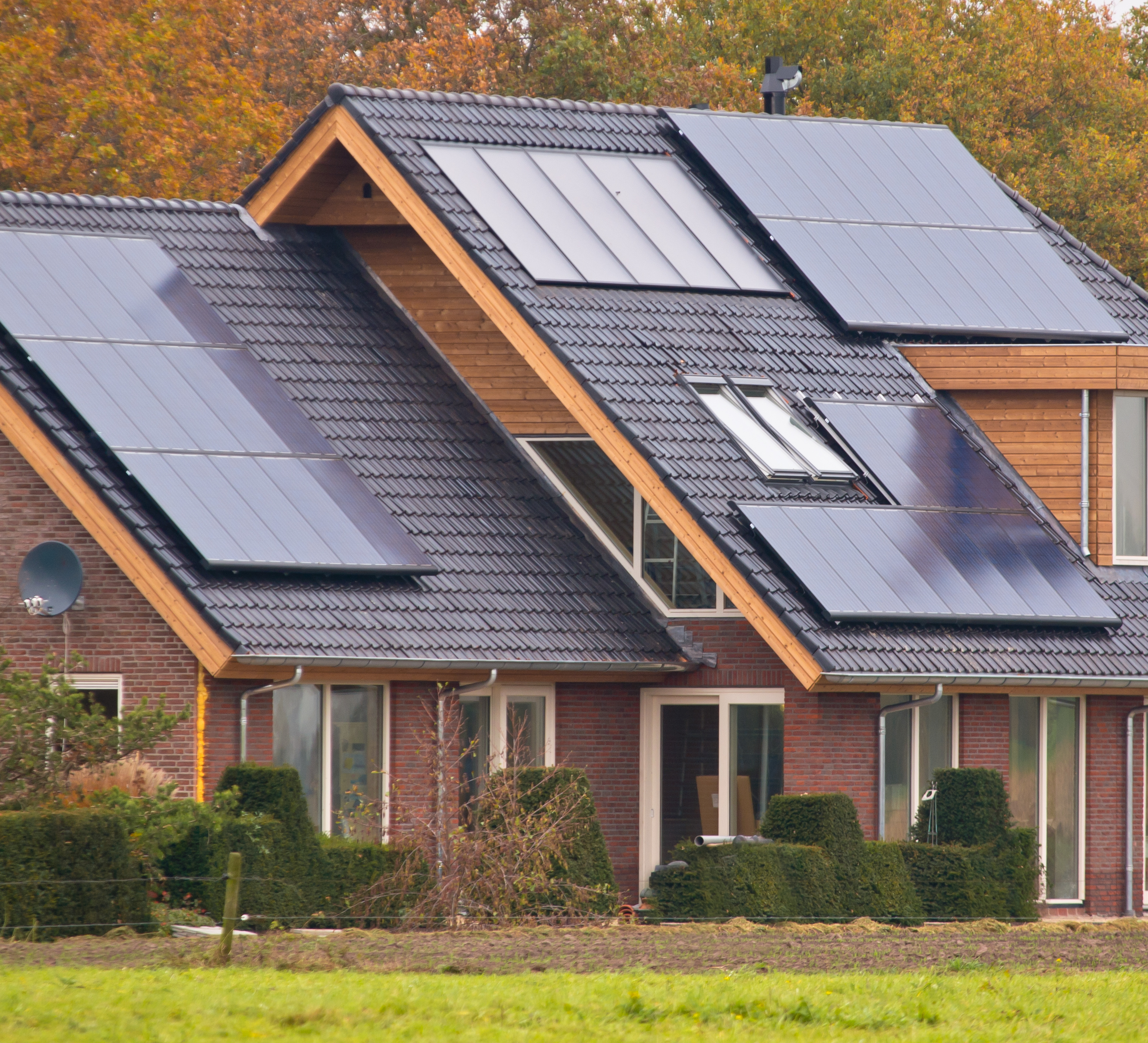 Large  10KW Solar PV energy system installation in Westlake Austin, Tx.