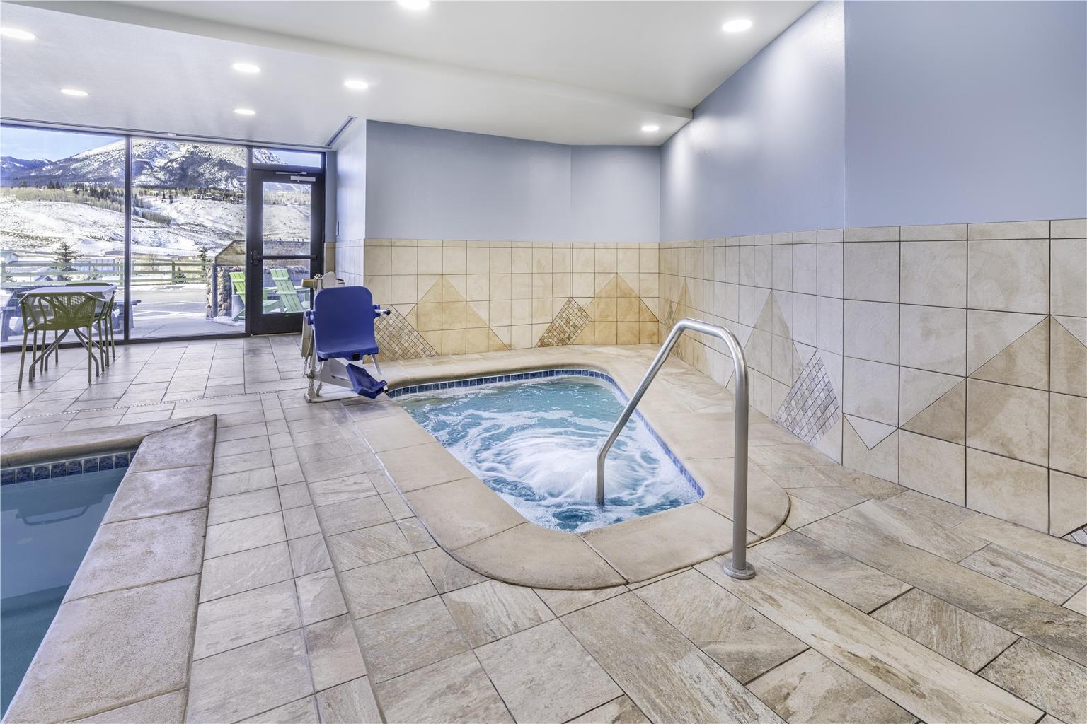 Hampton Inn & Suites Silverthorne Image