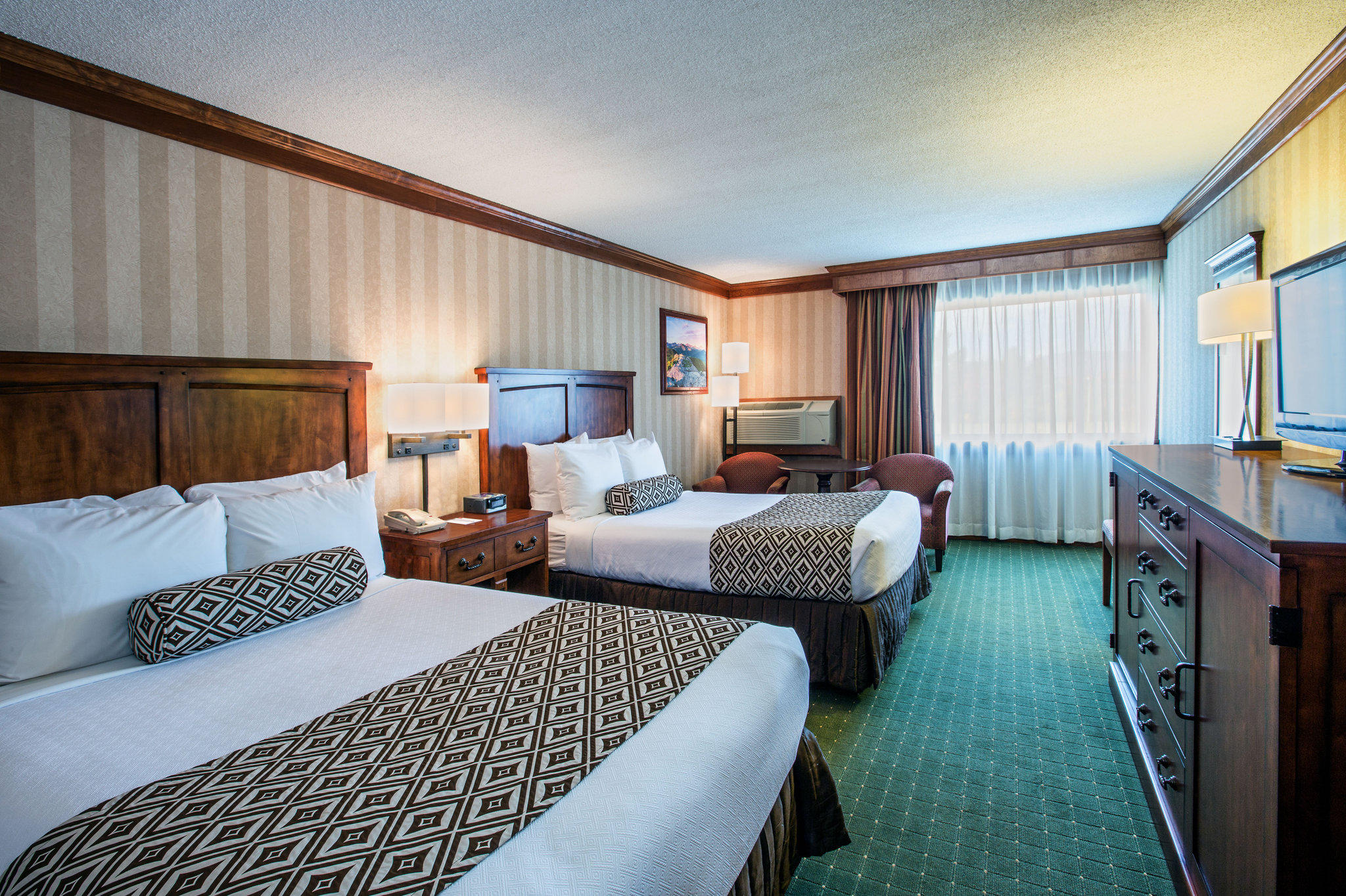 Crowne Plaza Lake Placid by IHG Image