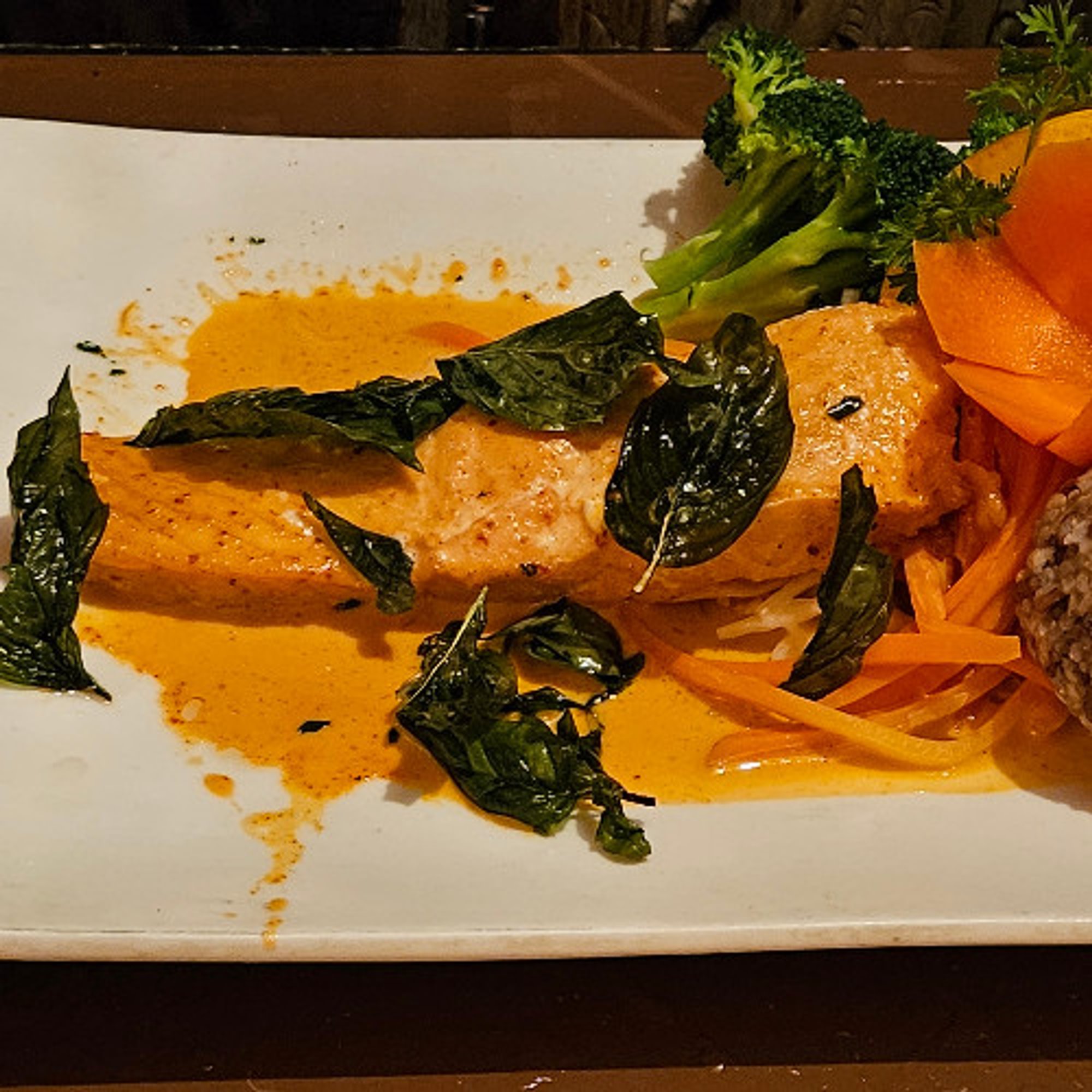 Basil Salmon (GF)