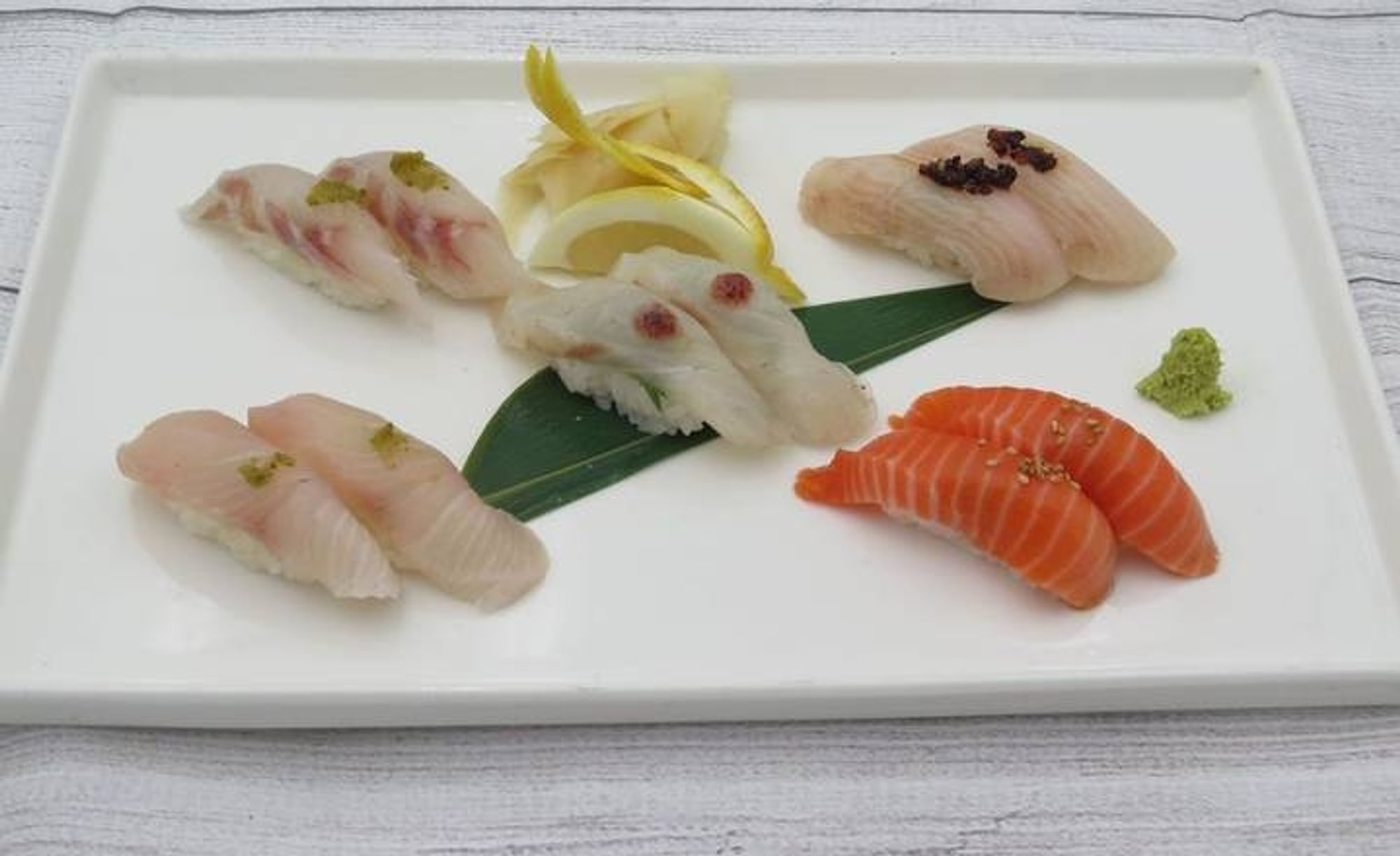 Japanese Fish Combo (10pcs nigiri)