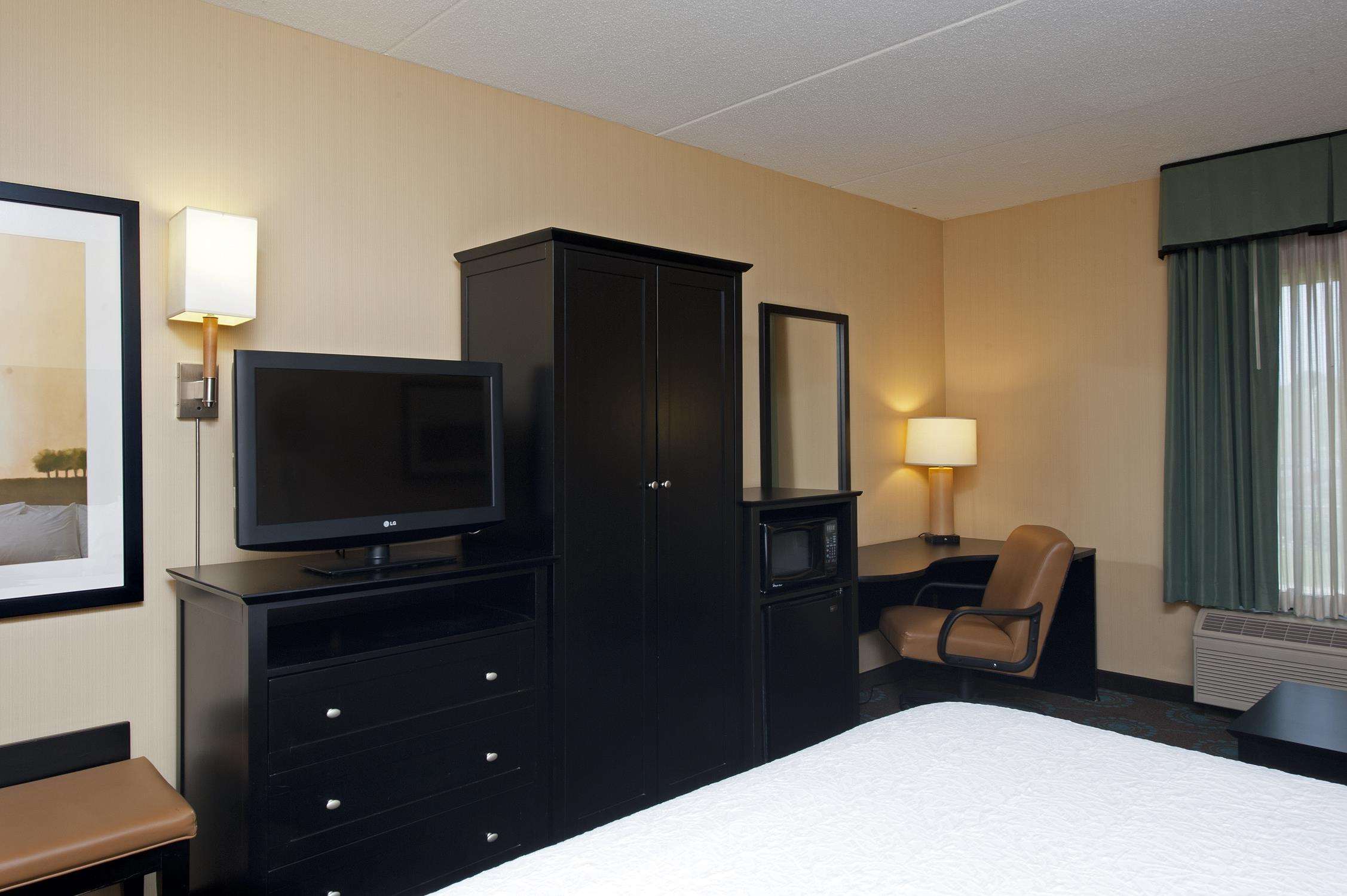 Hampton Inn Bloomington Photo