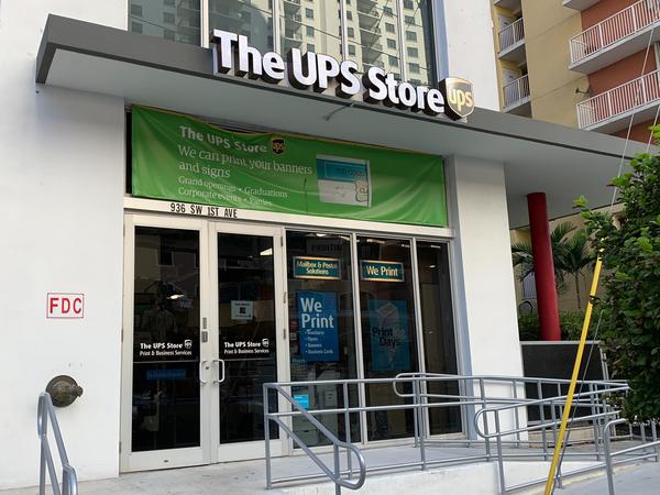 Exterior storefront image of The UPS Store #3155 in Miami, FL